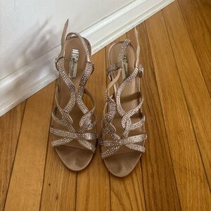 Elegant Tan Strappy Sandals